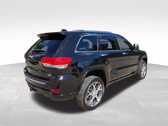 2020 Diamond Black Crystal Pearlcoat Jeep Grand Cherokee Overland 4X4 SUV