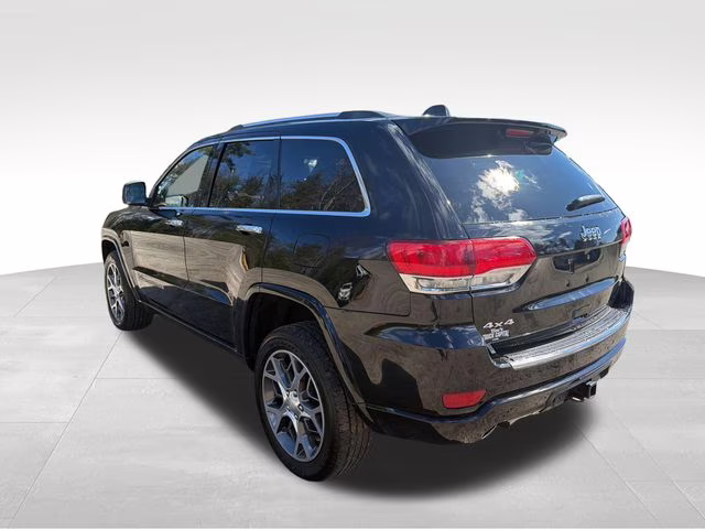 2020 Diamond Black Crystal Pearlcoat Jeep Grand Cherokee Overland 4X4 SUV