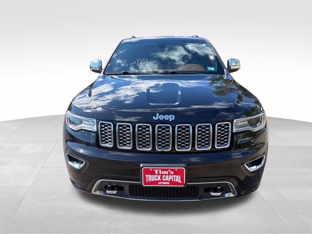 2020 Diamond Black Crystal Pearlcoat Jeep Grand Cherokee Overland 4X4 SUV