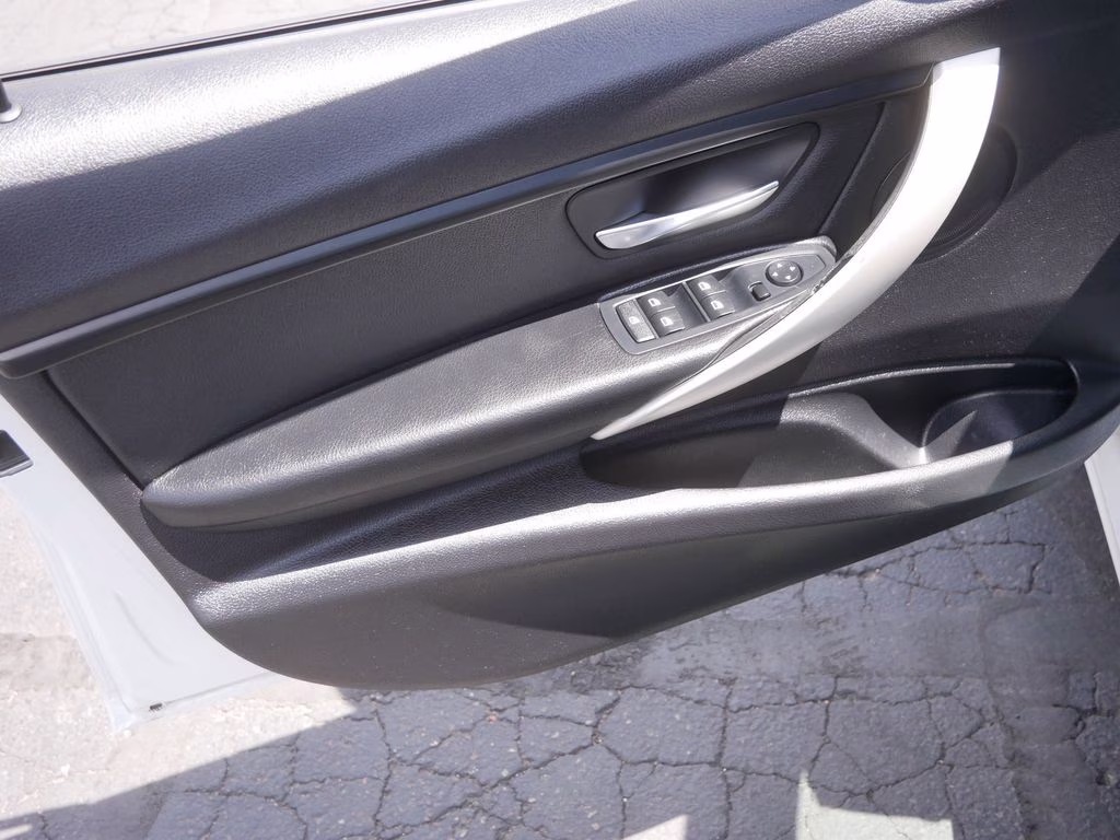 2015 White BMW 3 Series 320i xDrive AWD Sedan