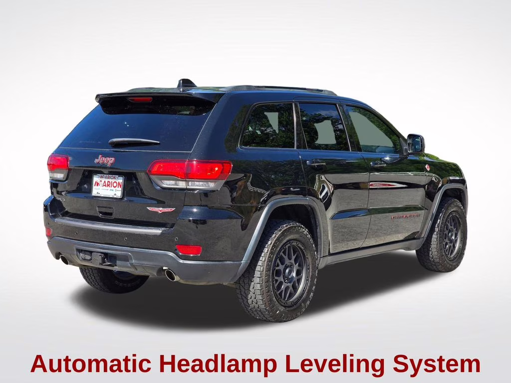2018 Diamond Black Crystal Pearlcoat Jeep Grand Cherokee Trailhawk 4X4 SUV
