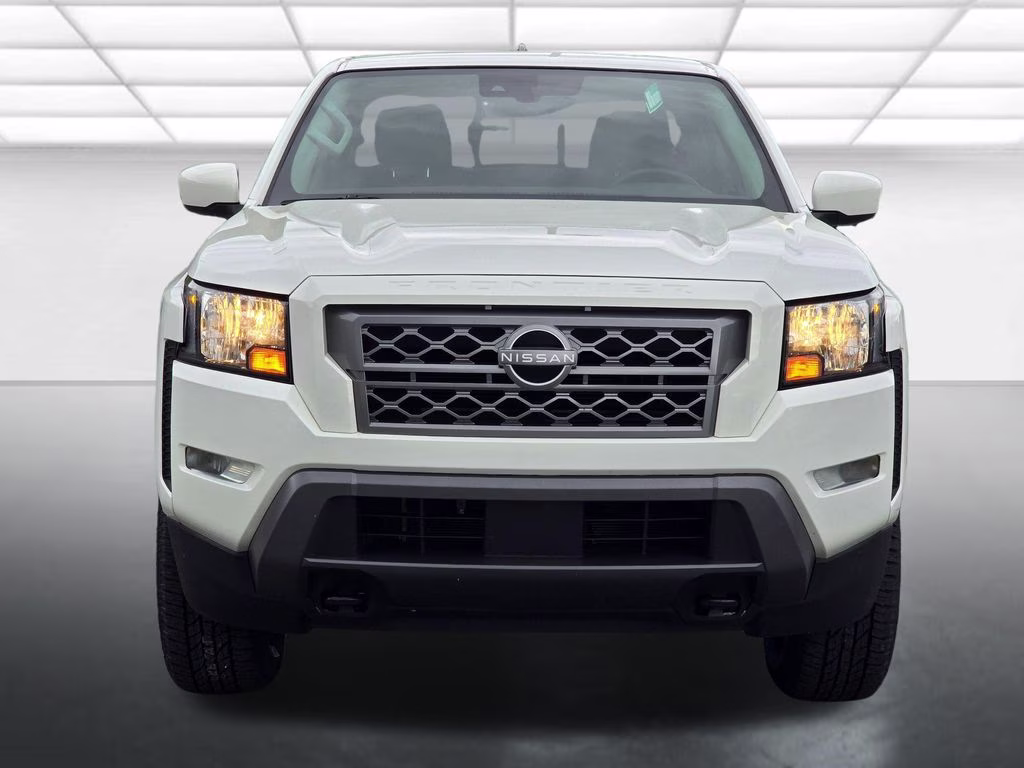 2024 Glacier White Nissan Frontier SV 4X4 Truck