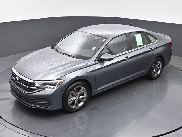 2022 Platinum Gray Metallic Volkswagen Jetta 1.5T SE FWD Sedan