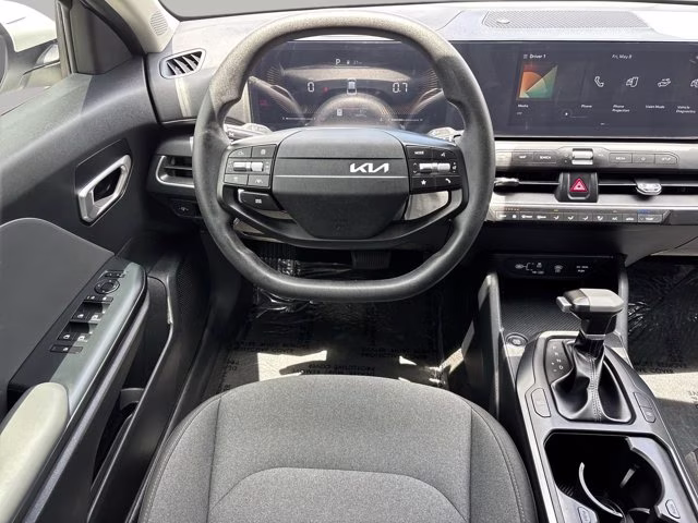 2025 Snow White Pearl Kia K4 LXS FWD Sedan