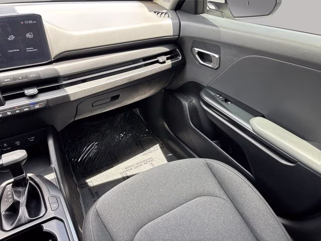 2025 Snow White Pearl Kia K4 LXS FWD Sedan