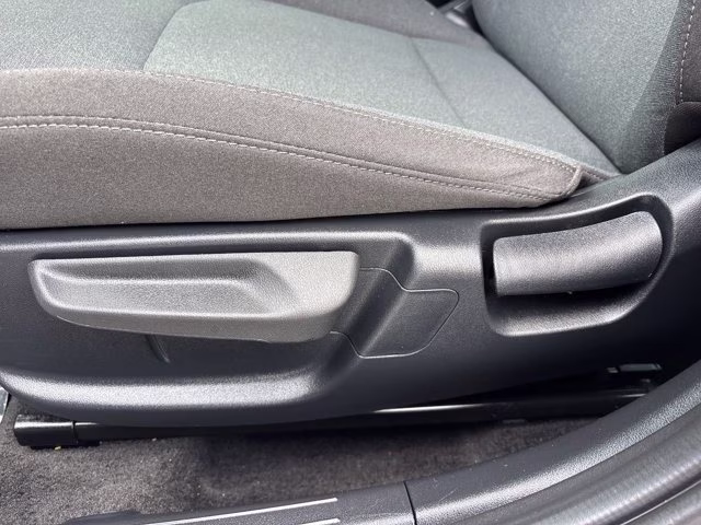 2025 Snow White Pearl Kia K4 LXS FWD Sedan
