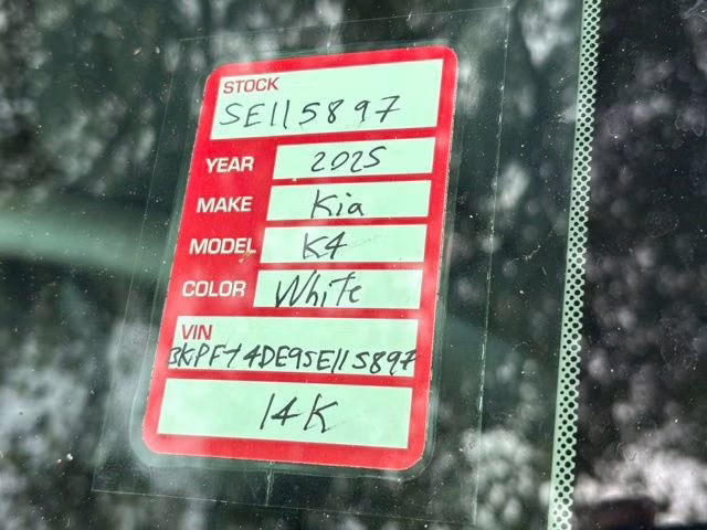2025 Snow White Pearl Kia K4 LXS FWD Sedan