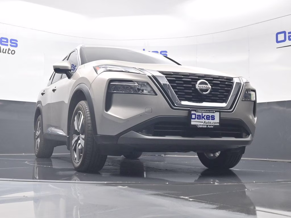 2021 Champagne Silver Metallic Nissan Rogue SL AWD SUV