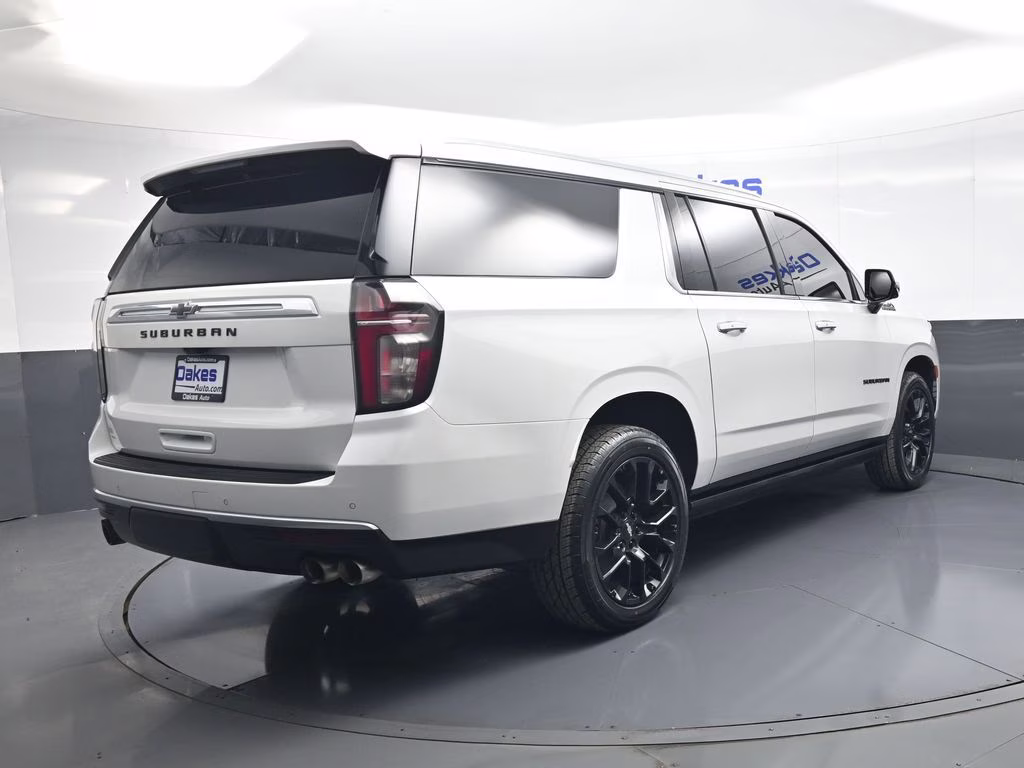 2023 Iridescent Pearl Tricoat Chevrolet Suburban High Country 4X4 SUV