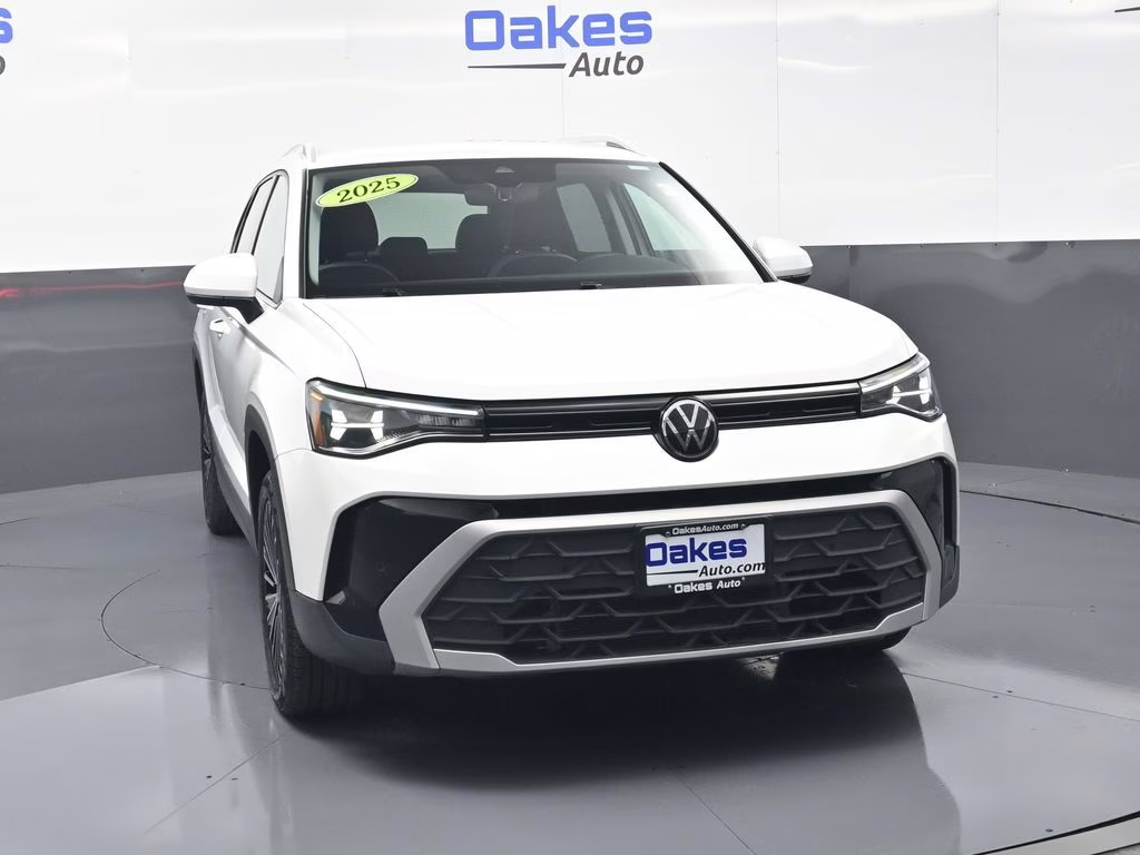 2025 Pure White Volkswagen Taos 1.5T SE FWD SUV