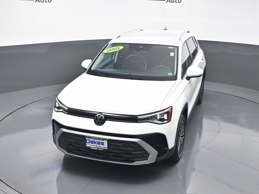 2025 Pure White Volkswagen Taos 1.5T SE FWD SUV