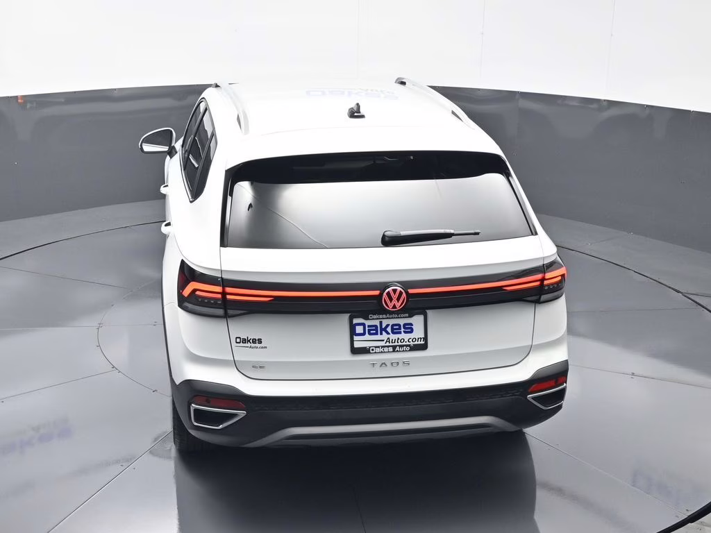 2025 Pure White Volkswagen Taos 1.5T SE FWD SUV