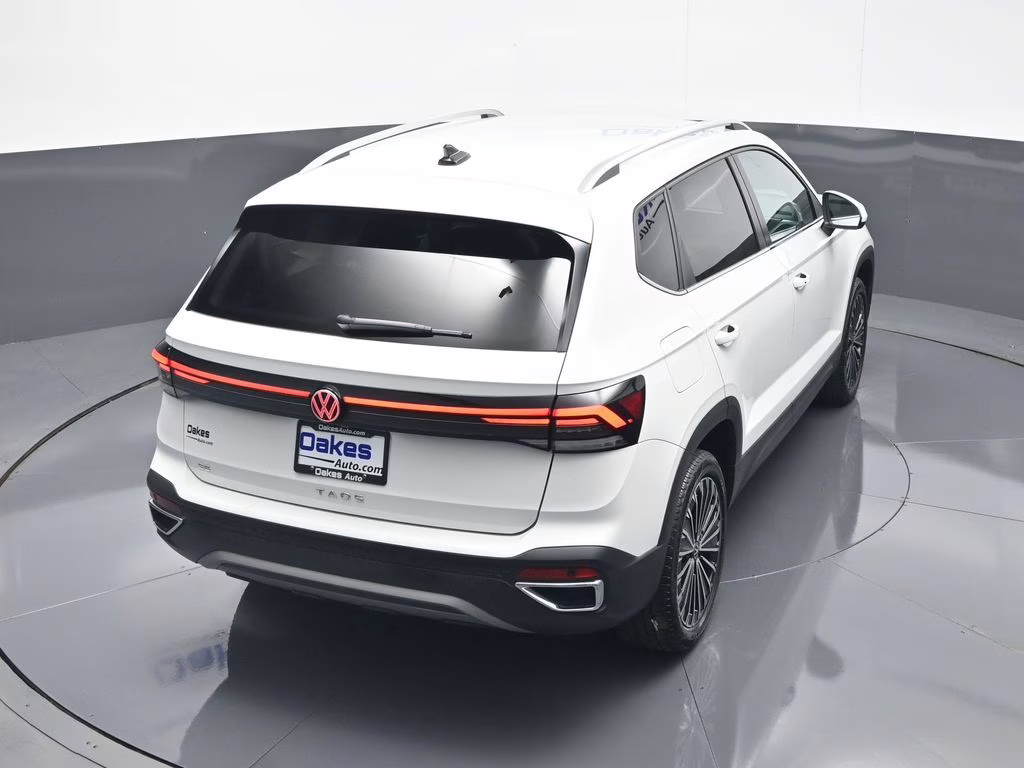 2025 Pure White Volkswagen Taos 1.5T SE FWD SUV