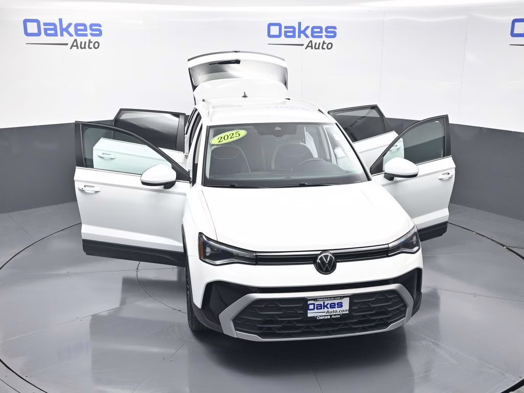2025 Pure White Volkswagen Taos 1.5T SE FWD SUV