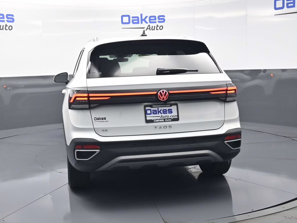 2025 Pure White Volkswagen Taos 1.5T SE FWD SUV