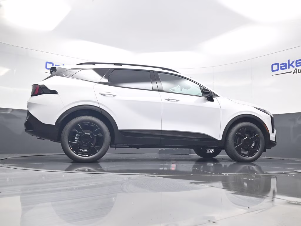 2026 Glacial White Pearl Kia Sportage X-Line AWD SUV