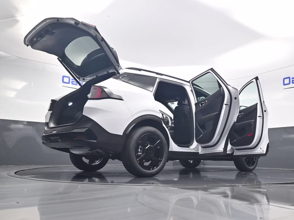 2026 Glacial White Pearl Kia Sportage X-Line AWD SUV