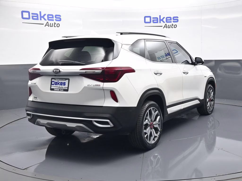2021 Snow White Pearl Kia Seltos SX AWD SUV