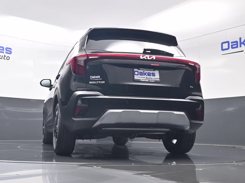 2026 Fusion Black Kia Seltos S AWD SUV