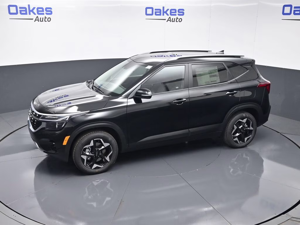 2026 Fusion Black Kia Seltos S AWD SUV