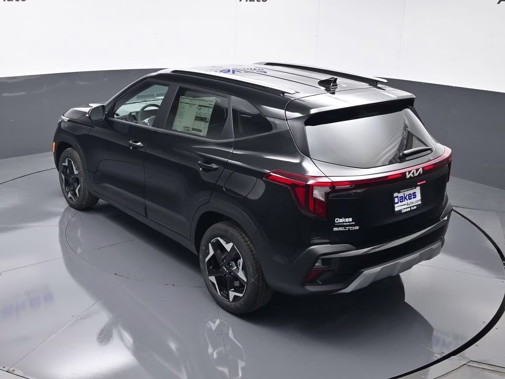 2026 Fusion Black Kia Seltos S AWD SUV