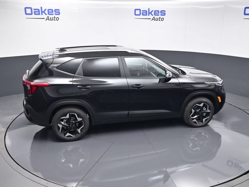 2026 Fusion Black Kia Seltos S AWD SUV