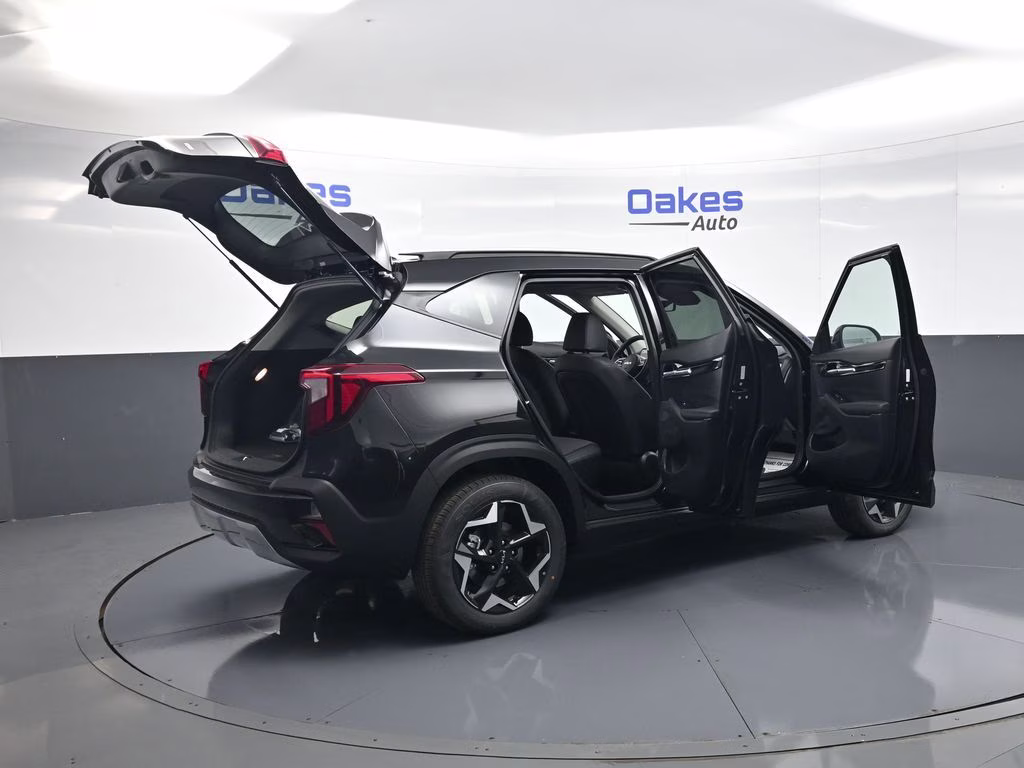 2026 Fusion Black Kia Seltos S AWD SUV