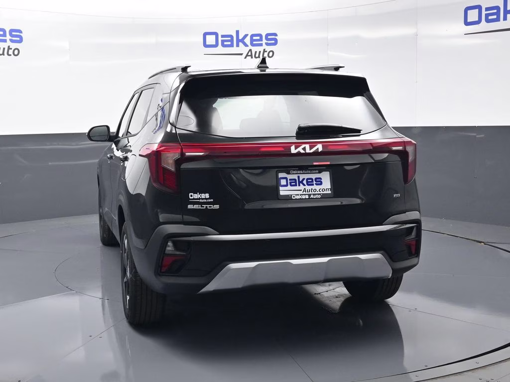 2026 Fusion Black Kia Seltos S AWD SUV