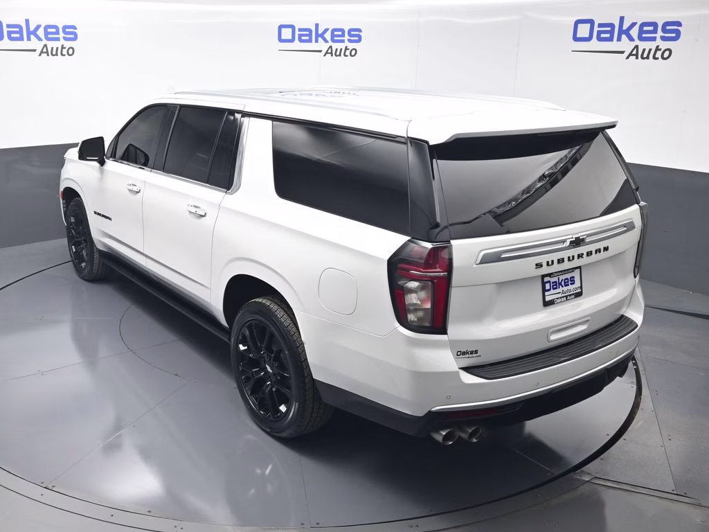 2023 Iridescent Pearl Tricoat Chevrolet Suburban High Country 4X4 SUV