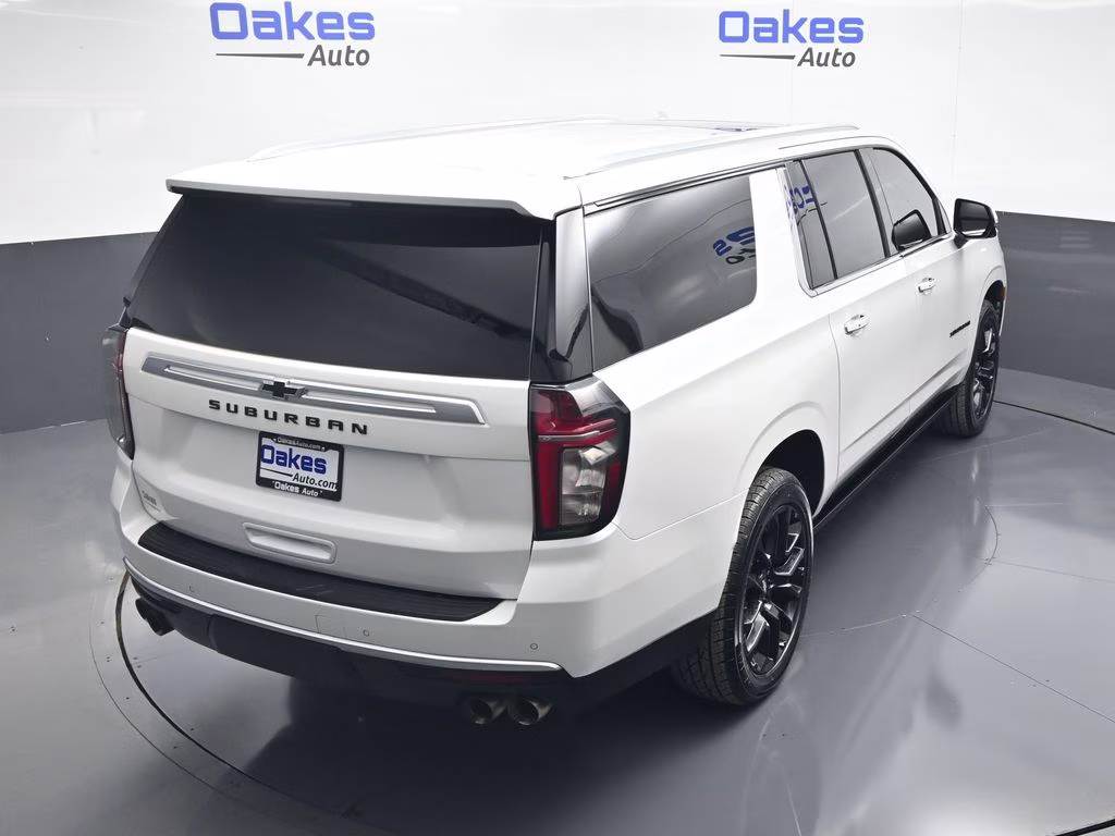 2023 Iridescent Pearl Tricoat Chevrolet Suburban High Country 4X4 SUV