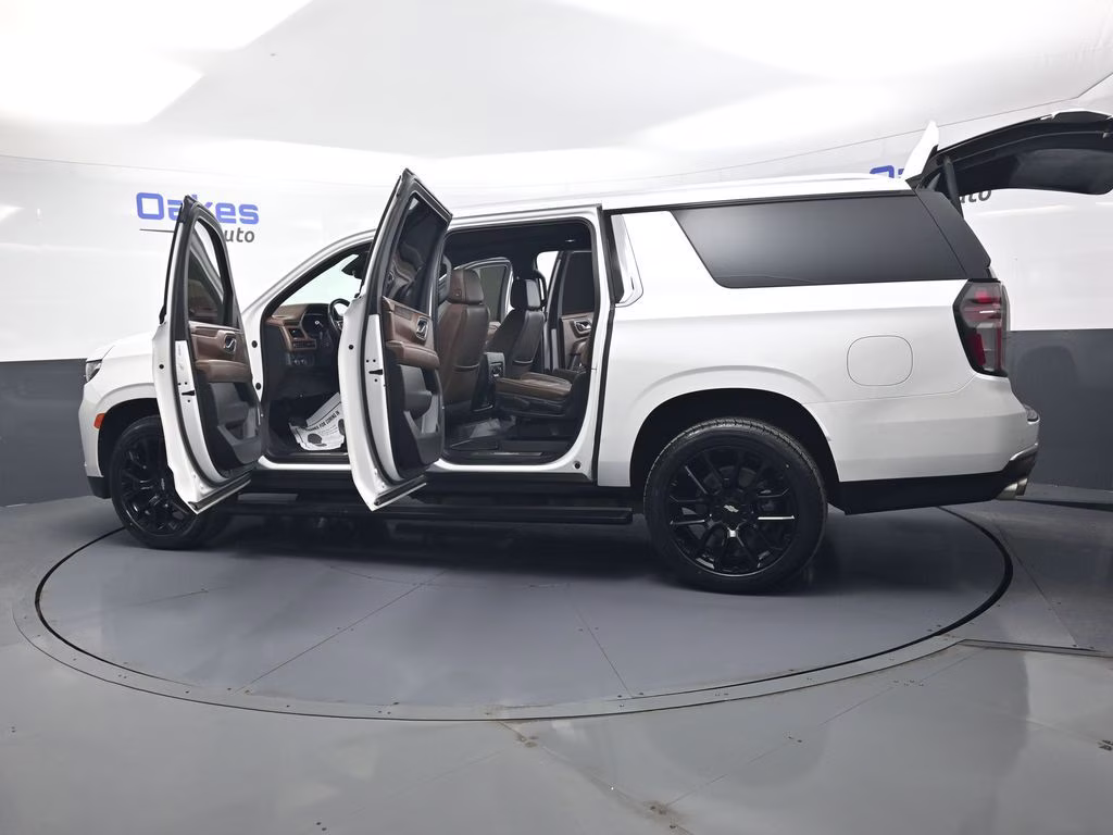 2023 Iridescent Pearl Tricoat Chevrolet Suburban High Country 4X4 SUV