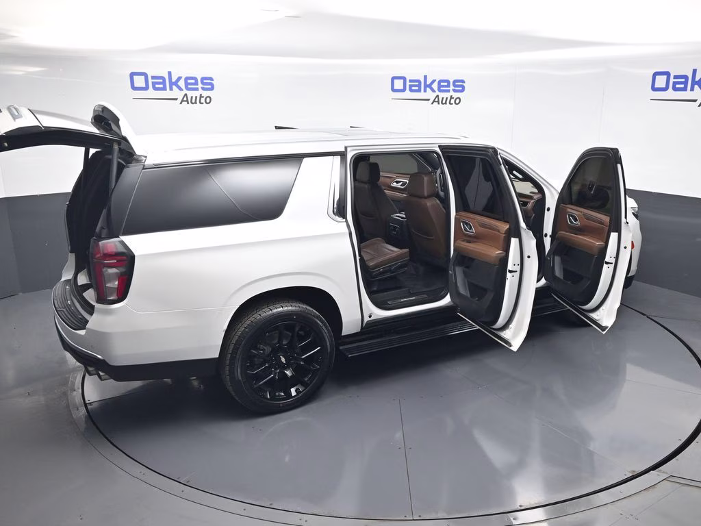 2023 Iridescent Pearl Tricoat Chevrolet Suburban High Country 4X4 SUV