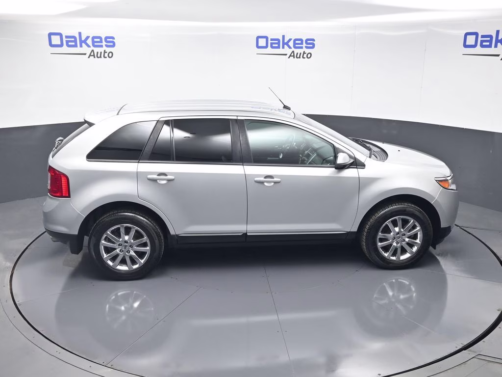 2014 Ingot Silver Ford Edge SEL FWD SUV
