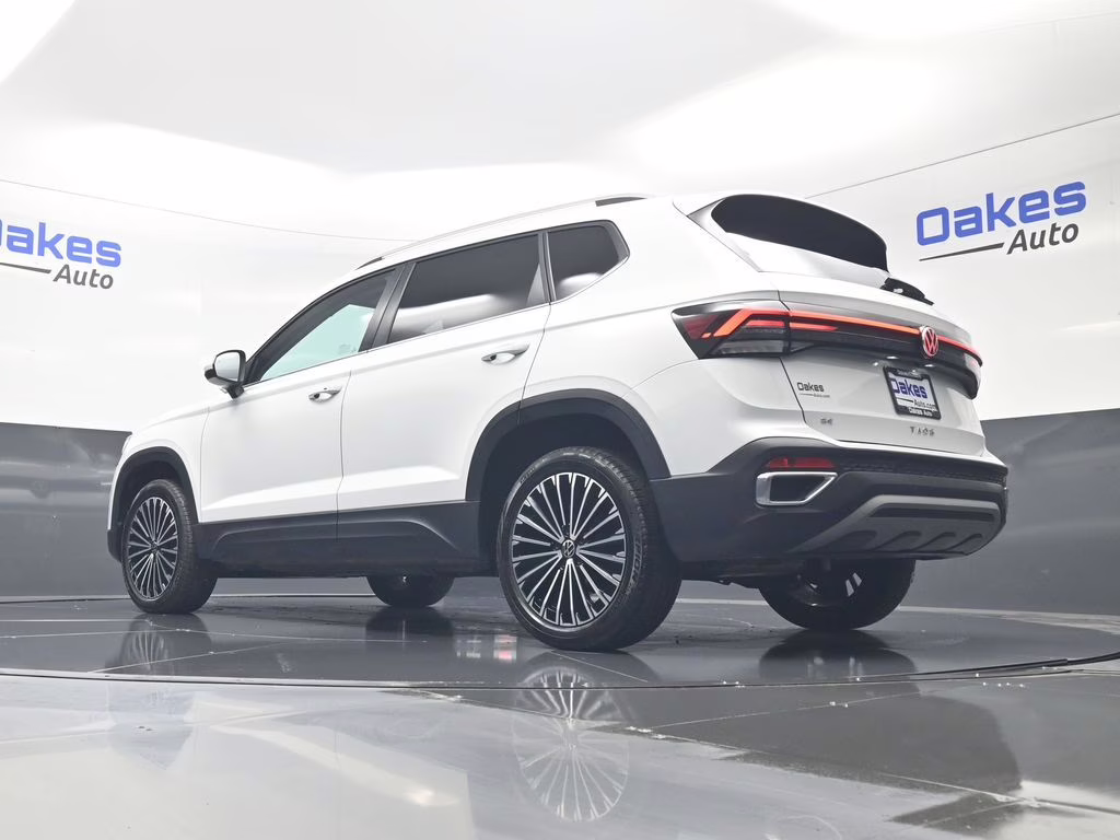 2025 Pure White Volkswagen Taos 1.5T SE FWD SUV