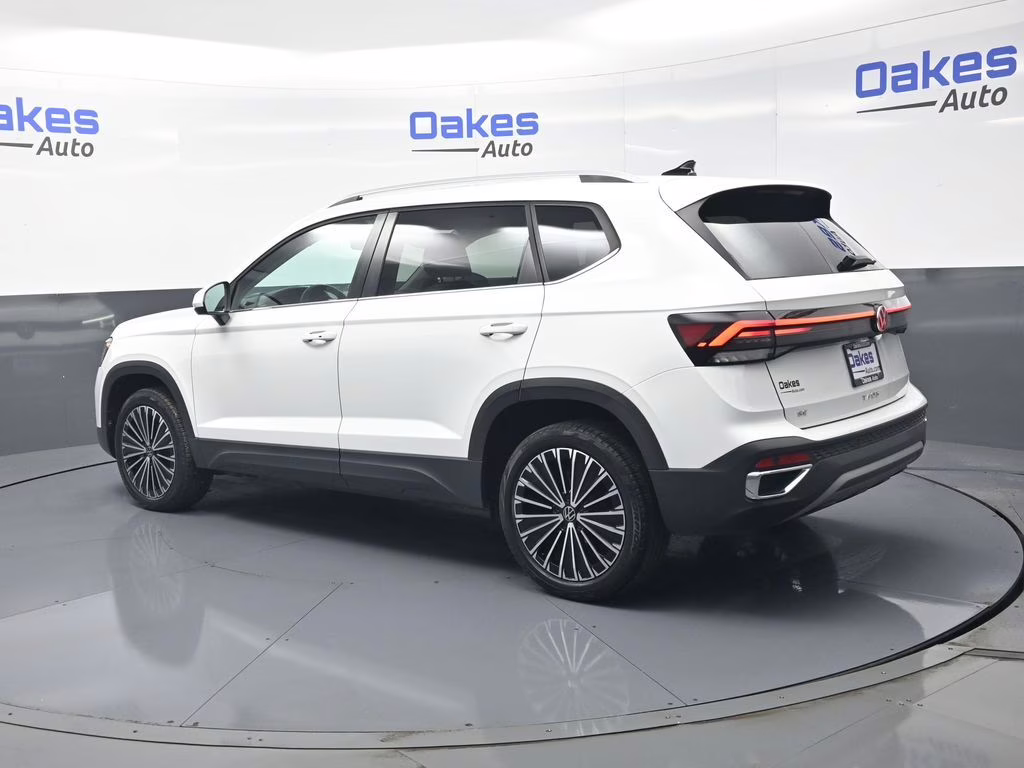2025 Pure White Volkswagen Taos 1.5T SE FWD SUV