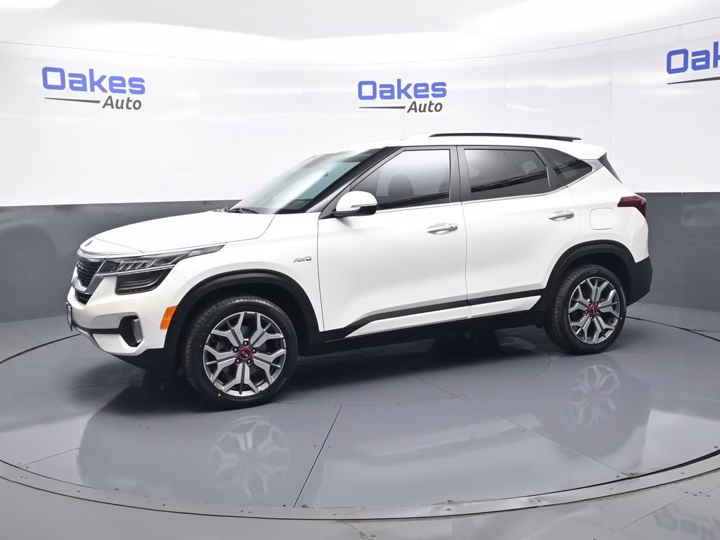 2021 Snow White Pearl Kia Seltos SX AWD SUV