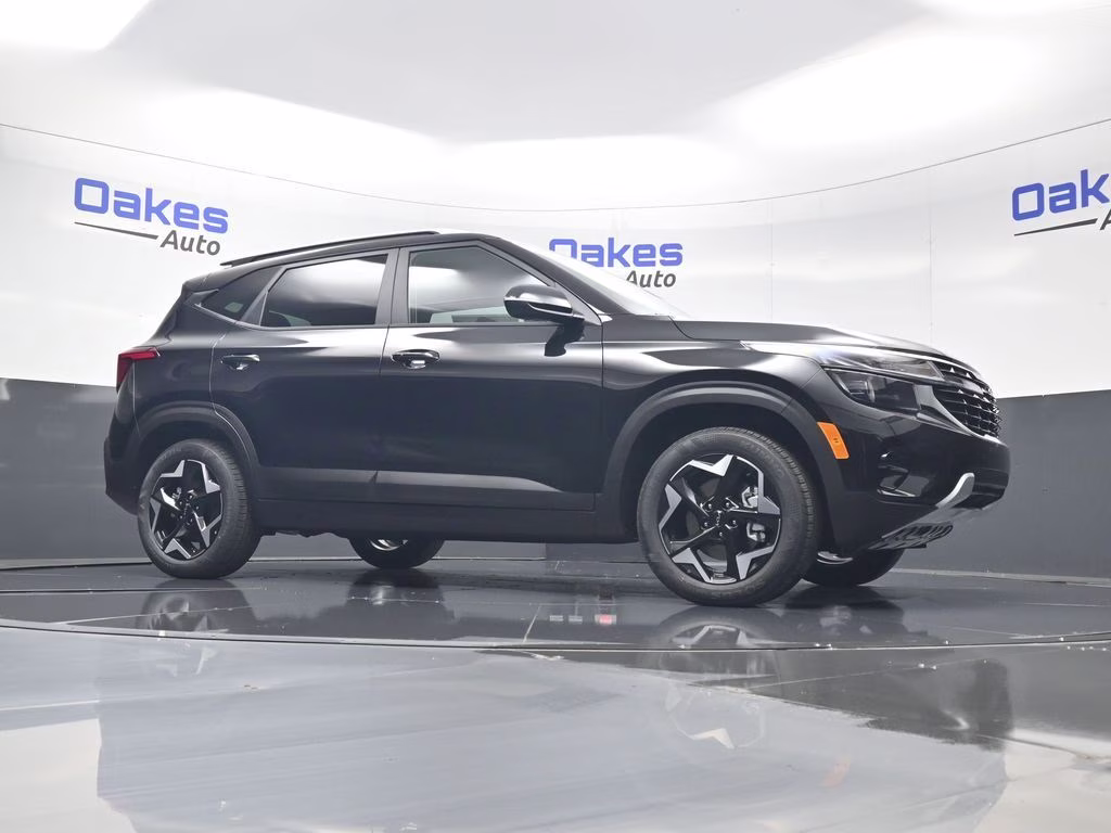 2026 Fusion Black Kia Seltos S AWD SUV