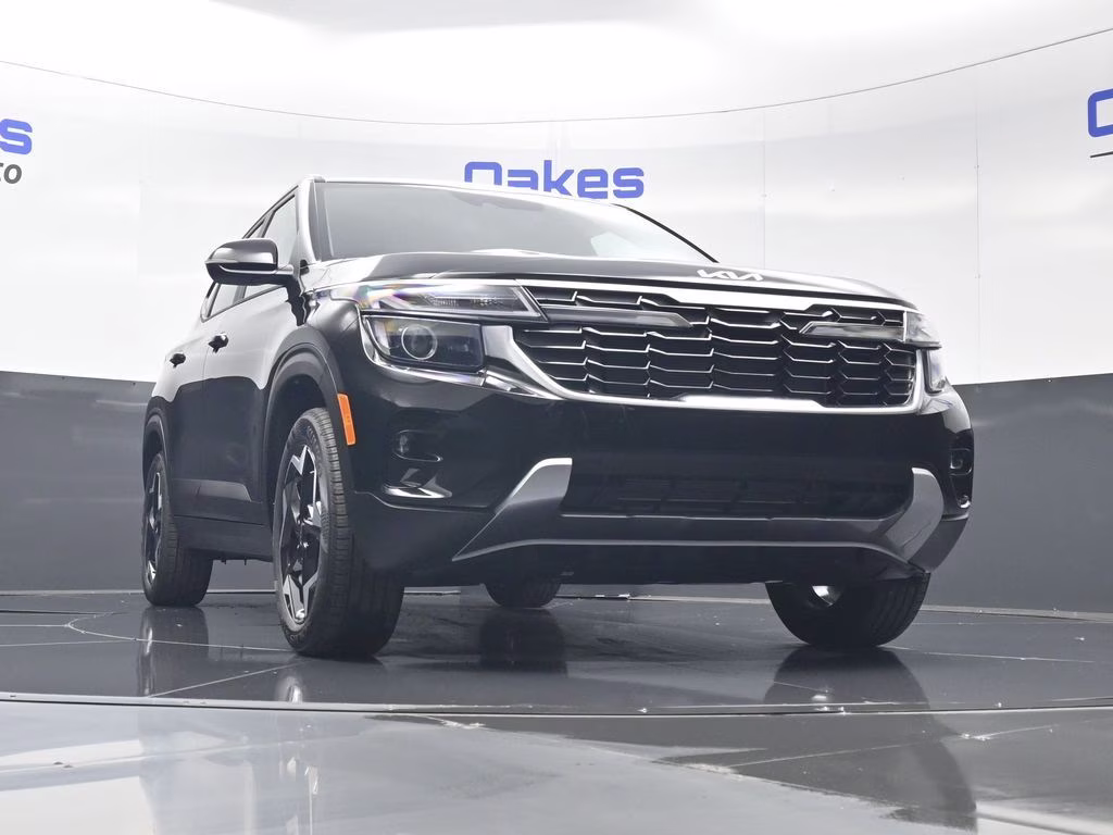 2026 Fusion Black Kia Seltos S AWD SUV