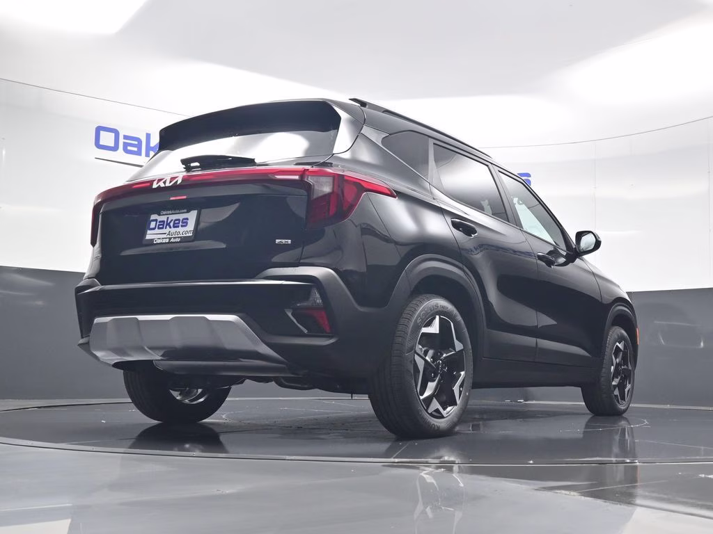 2026 Fusion Black Kia Seltos S AWD SUV