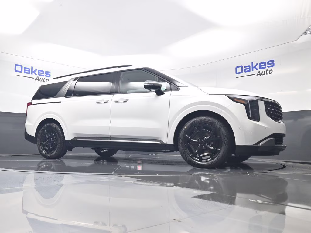 2026 Snow White Pearl Kia Carnival Hybrid SX FWD Van