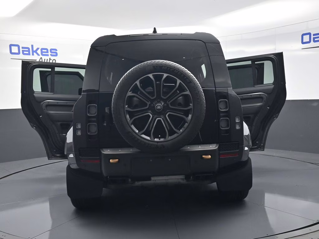 2025 Carpathian Gray Metallic Land Rover Defender 110 OCTA AWD SUV