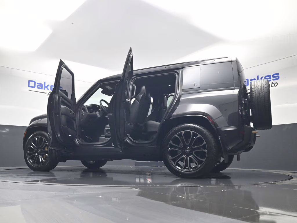 2025 Carpathian Gray Metallic Land Rover Defender 110 OCTA AWD SUV