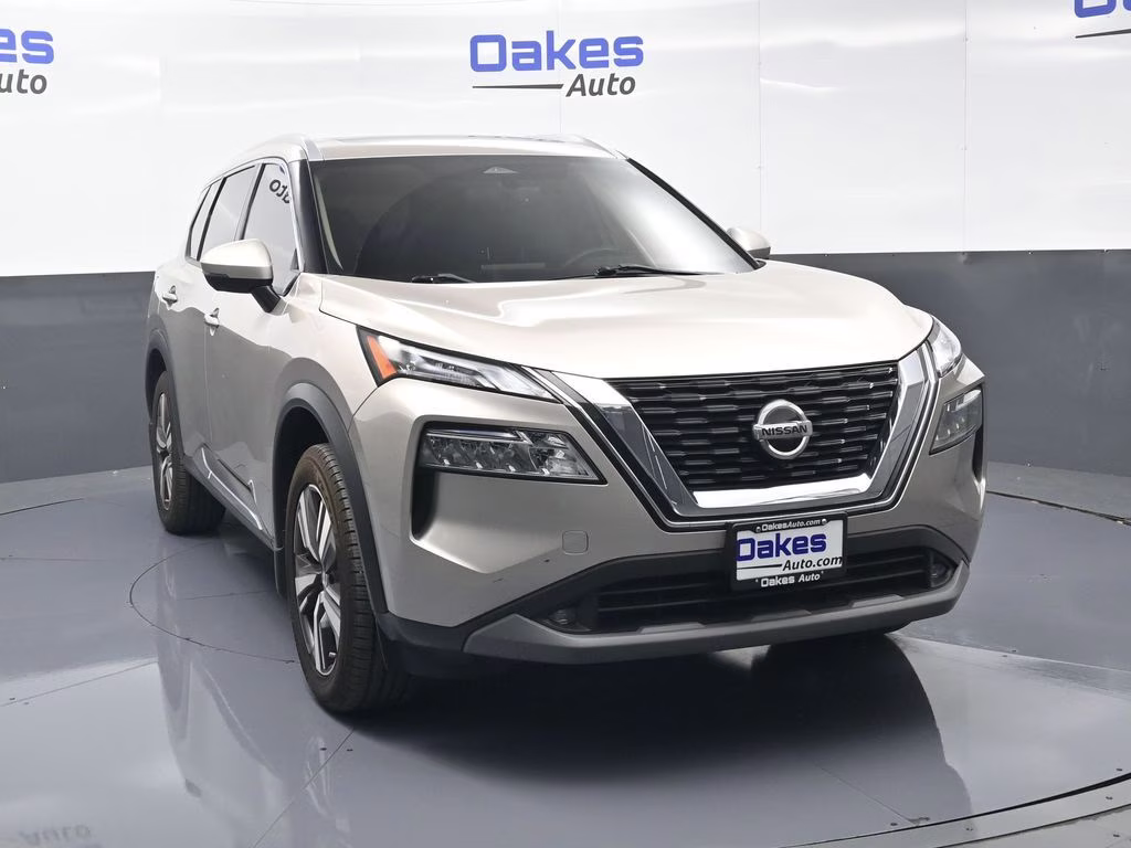 2021 Champagne Silver Metallic Nissan Rogue SL AWD SUV
