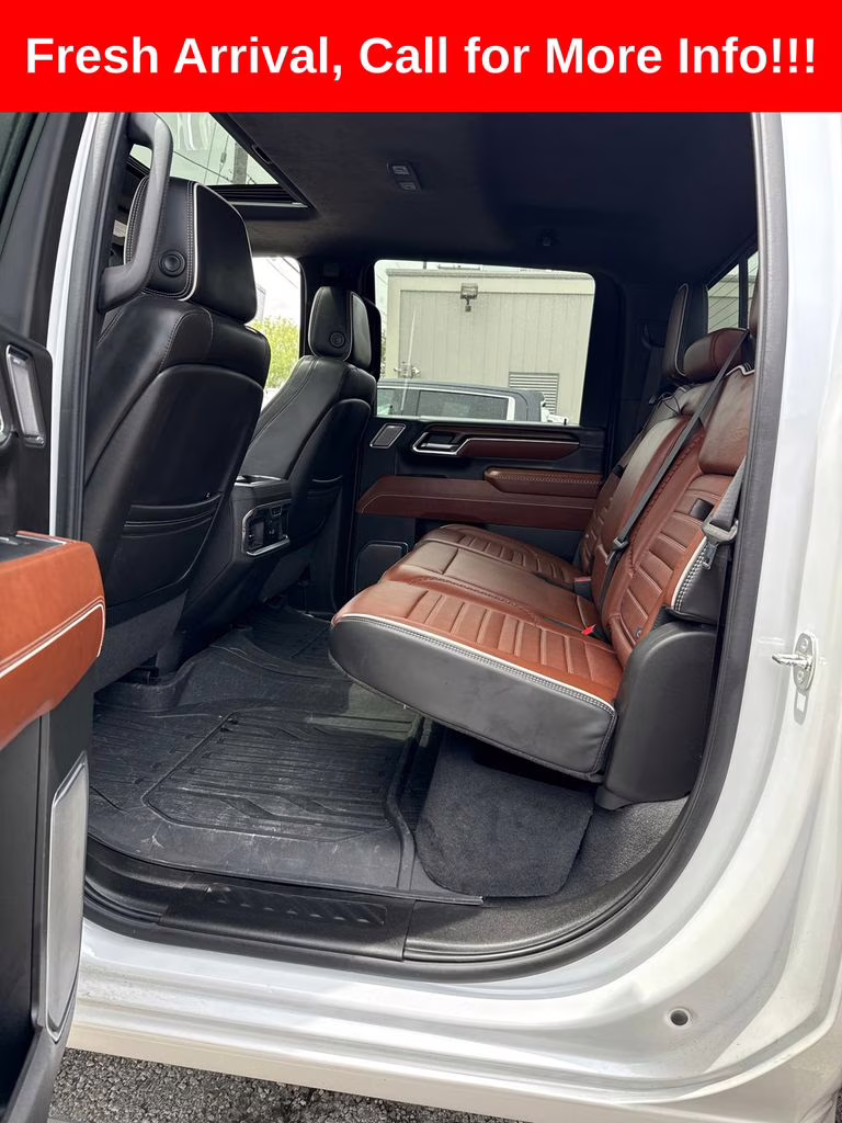 2024 White Frost Tricoat GMC Sierra 2500HD Denali Ultimate 4X4 Truck
