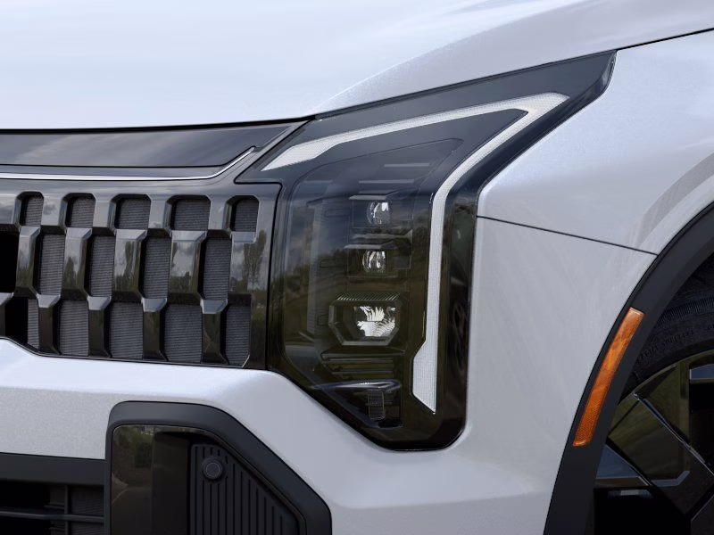 2026 Glacial White Pearl Kia Sportage X-Line AWD SUV