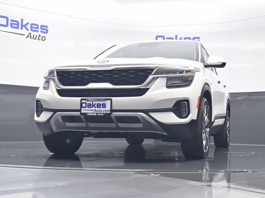 2021 Snow White Pearl Kia Seltos SX AWD SUV