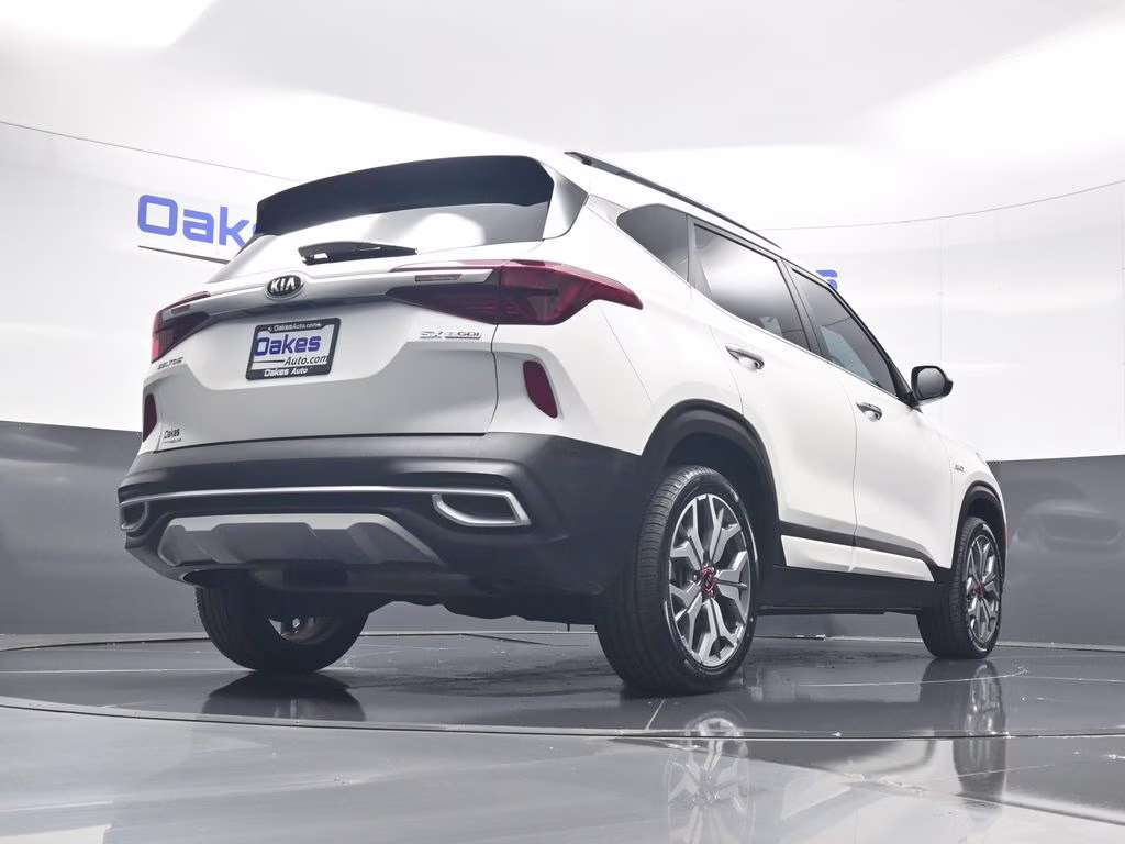 2021 Snow White Pearl Kia Seltos SX AWD SUV