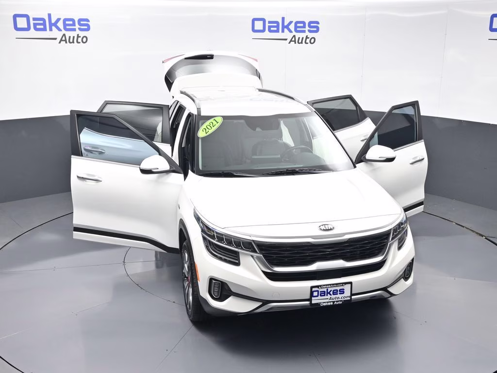2021 Snow White Pearl Kia Seltos SX AWD SUV