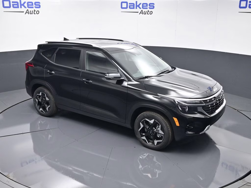 2026 Fusion Black Kia Seltos S AWD SUV