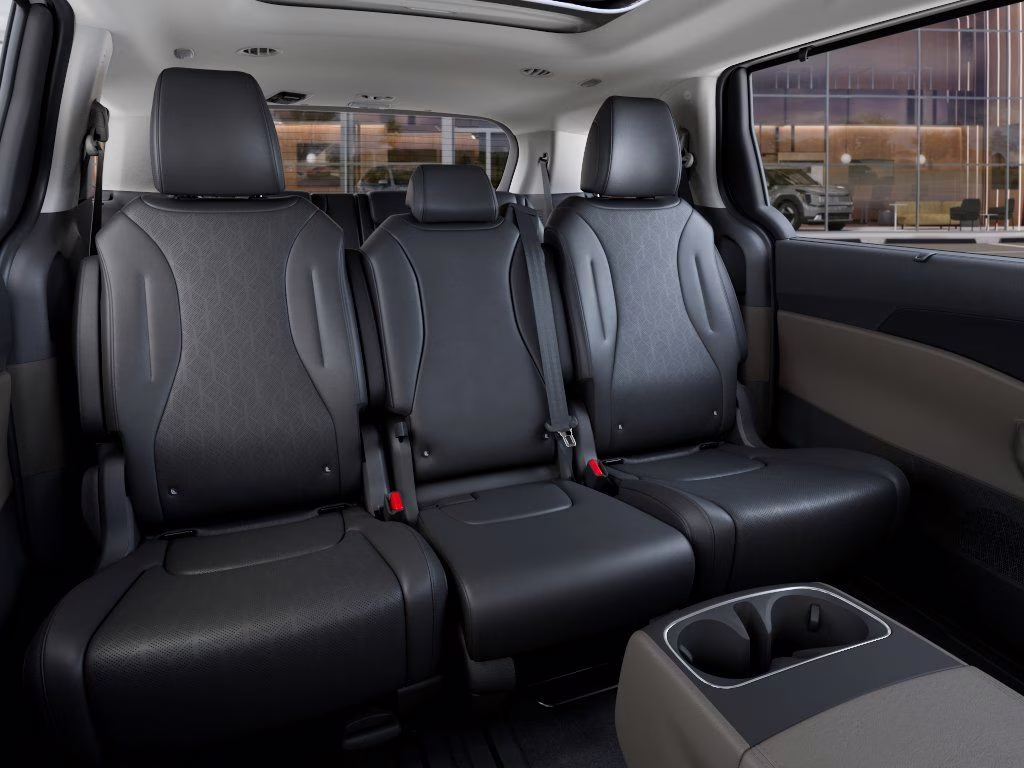 2026 Snow White Pearl Kia Carnival SX FWD Van